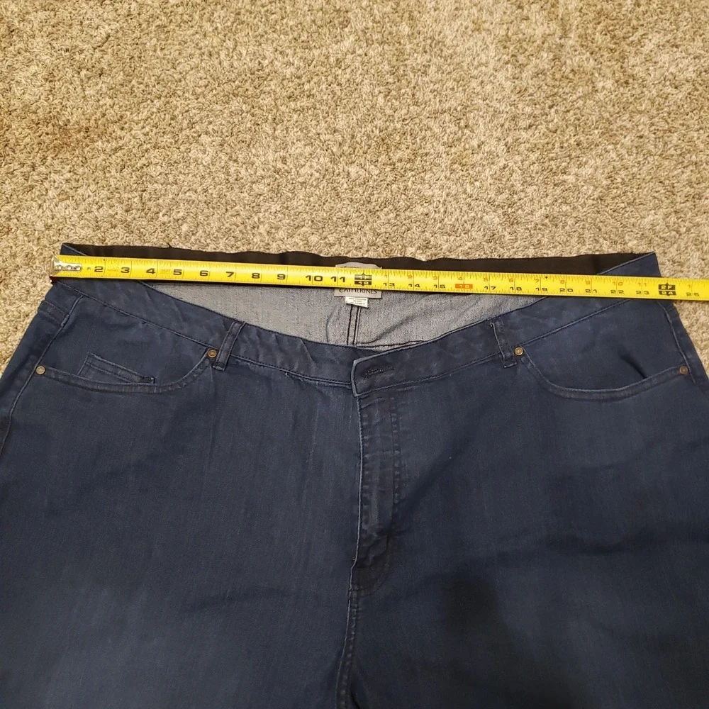 Catherine's Women's Jeans Plus Size 30W‎  Dark Wash Elastic Waist Straight Leg